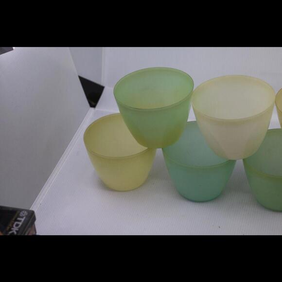 Lot of tupperware refrigerator bowls servalier 14oz 148-11 148-5 no lid Camping - Picture 4 of 12